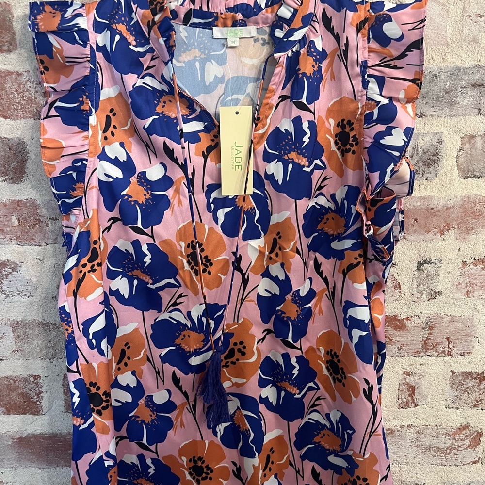 Jade floral silk top. Size m. Nwt